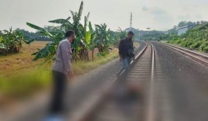 Diduga Mabuk Ciu, Pemuda Tanpa Identitas Terserempet KA