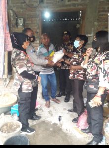 Peringati Hari Pahlawan, FKPPI 11.35 Surakarta Gelar Baksos Kepada Warga Terdampak Covid-19