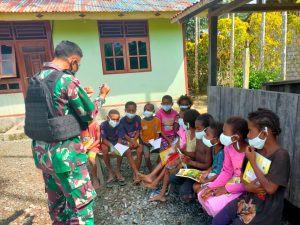 Tetap Laksanakan Protokol Kesehatan, TNI Tingkatkan Kualitas Pendidikan Di Perbatasan