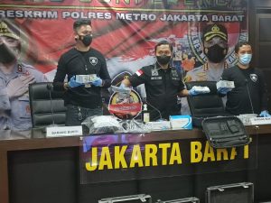 Satreskrim Polres Jakarta Barat Menangkap 2 Pelaku Penipuan Investasi Dengan Modus Uang Palsu