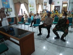 Sertu Rohmad Hadiri Rapat Koordinasi Linsek di UPTD Puskesmas Jayengan