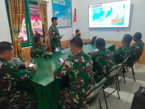 Tinjau Pos Perbatasan, Kapoksahli Kodam XVI/Pattimura Kunjungi Satgas Yonarhanud 11/WBY