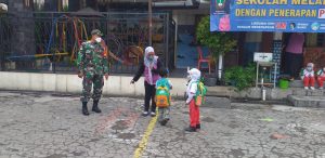 Serda Tito Cek Prokes PTM di PAUD & TK Kartini