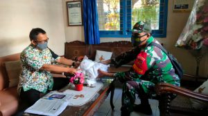 Sersan Mayor Yudhi Komsos Sambil CeK Prokes PTM SMK 1 Kristen Sidokare