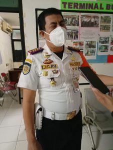 Kepala Terminal Kalideres Jakarta Barat Revu Zulkarnaen Mengantisipasi Lonjakan Penumpang Liburan Akhir Tahun