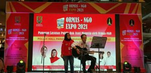Wakil Ketua JPKP Jateng Perfom di Acara Ormas Expo 2021 Semarang Bawakan Lagu Senandung Senja