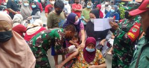 Antusias Warga RW.13 Kelurahan Jatinegara Ikuti Vaksinasi Dosis-1 dan 2