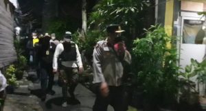 Polsek Palmerah Melaksanakan Patroli Dengan Metode Jalan Kaki