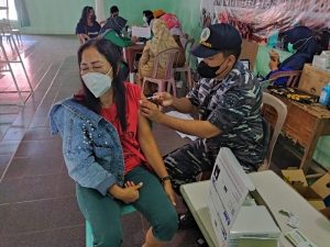 Ditengah Situasi Covid-19 Yang Semakin Membaik, TNI AL Lanal Babel Tetap Laksanakan Serbuan Vaksin Maritim