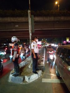 Kasudinhub Jakarta Barat Erwansyah Didampingi Oleh Kasiops Affandi Nofrisal Bersama 40 anggota Terjun Langsung Melakukan Arus Kemacetan