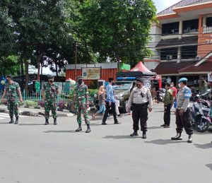 Koramil 01/Jatinegara Bersama Muspika Kembali Gelar Penegakan PPKM Level-1 Pendisiplinan Masyarakat