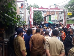 Babinsa Koramil 02/TB Bersama Tiga Pilar Tinjau Lokasi Pembuatan Akses Keluar Masuk Stasiun Duri