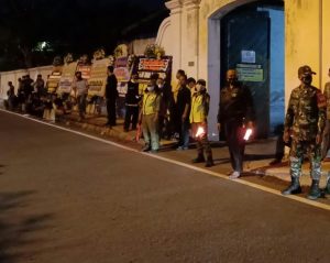 Wujud Perhatian Terhadap Warganya, Babinsa Kelurahan Keprabon Laksanakan Takziyah