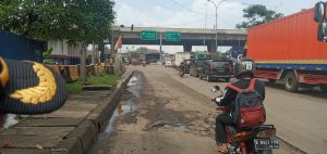 Masyarakat Berharap Fasum Dijalan Akses Marunda Kecamatan Cilincing Segera di Perbaiki