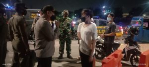 Antisipasi Penyebaran Covid-19 dan Guantibmas di Wilayah Binaan, Babinsa Koramil 02/TB Laksanakan Patroli Wilayah