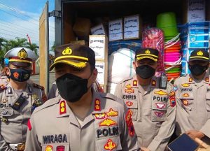 Polres Blora Kirim Satu Truk Bahan Makanan dan Peralatan Rumah Tangga Ke Lokasi Korban Erupsi Gunung Semeru