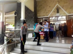 Jelang Perayaan Nataru Polres Kendal Laksanakan Simulasi Keamanan Di Gereja Santo Antonius Kendal