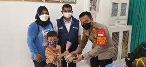 Polsek Kalideres Laksanakan Kegiatan Vaksinasi Anak Usia 6-11 Tahun Di SDN Tegal Alur Kalideres 08
