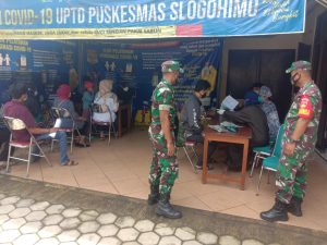 Babinsa Dampingi dan Pantau Pelaksanaan Vaksinasi Kepada Warga