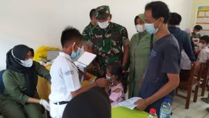 Kolaborasi Koramil 02/Matraman Bersama SDN 01 Kebon Manggis dan Peskesmas Gelar Vaksin Usia 6-11 Tahun