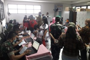 Danramil 02/TB Pantau Kegiatan Vaksinasi di SDN 03 Tambora