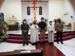 Kapolres, Dandim Dampingi Bupati Kendal Pantau Empat Gereja Dalam Perayaan Natal Di Kabupaten Kendal