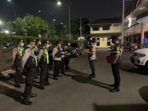 Tim Patroli Polres Metro Jakarta Barat Tegakan Prokes di Wilayah Tempat Hiburan Malam