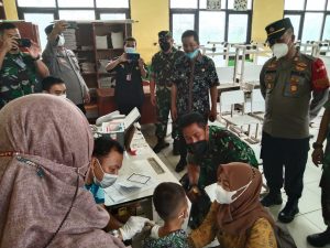 Danrem 051/Wijayakarta Tinjau Lokasi Vaksinasi Anak