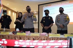 Satuan Narkoba Polres Metro Jakarta Barat Berhasil Membongkar Sindikat Narkoba Jenis Pil Ecstasy Dan Sabu