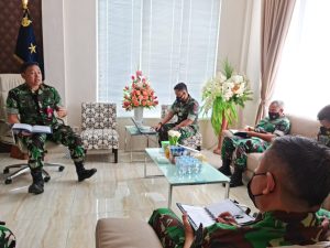 Danlanud Sam Ratulangi Pimpin Rapat Awal Persiapan Sosialisasi SMA Pradita Dirgantara