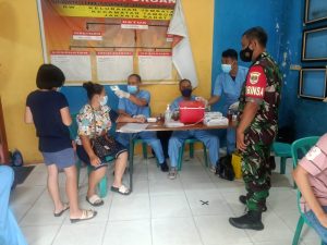 Dukung Program Pemerintah, Koramil 02/TB Gelar Serbuan Vaksinasi Bagi Masyarakat Umum