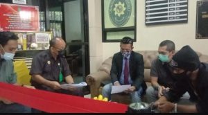 Kuasa Hukum Grand Sultan Kutai Kartanegara Datangi Kantor PN