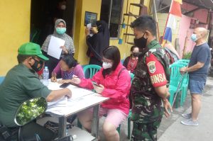 Serbuan Vaksinasi TNI Koramil 02/TB di Kel Jembatan Besi, 22 Orang Tervaksin