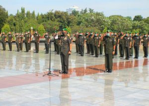 Kadislitbangad Pimpin Ziarah Rombongan di TMPN Kalibata