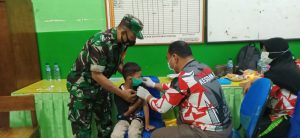 Kolaborasi Koramil 06/Cakung, Polma, Polkes Matraman dan Kepsek SDN 01 Pulogebang Gelar Vaksin Usia 6-11 Tahun