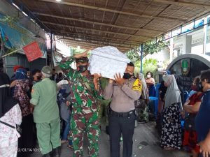 Wujud Nyata Empati, Serma Yudhi Laksanakan Takziah di Wilayah Binaan