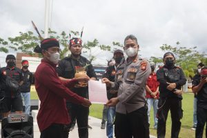 Koalisi Adat Binuo dan Organisasi Kepemudaan Dayak Se-Kota Singkawang Gelar Aksi Damai Terkait Ucapan Edy Mulyadi