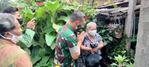 Door To Door, Dandim 0735/Surakarta Berikan Bantuan Sembako Kepada Warga Terdampak Covid-19