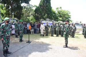 Kasad Irup Pemakaman Sertu Anumerta Mochamad Rizal Maulana Arifin