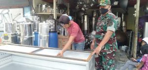 Ada Apa Babinsa Purwosari Datangi Pengerajin Alumunium Dan Alat-alat Dapur, Ini Jawabannya