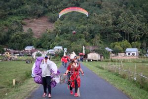 Festival Paralayang Kaweng Kakas Minahasa