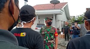 Ciptakan Lingkungan Asri, Koramil 06/Cakung Karya Bhakti di Kampung Pancasila