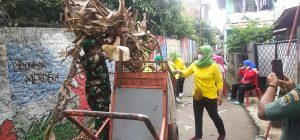 Koramil 08/Duren Sawit Gelar Karya Bhakti Ciptakan Kampung Pancasila Bersih