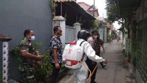 Penyemprotan Disinfektan Sebagai Upaya Mencegah Peyebaran Covid-19