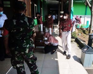 Ini Yang Dilakukan Babinda Guna Cegah Penularan Covid 19 Di Lingkungan Sekolah
