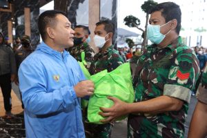 Angkatan Darat Peduli dan Berbagi Lewat Jumat Berkah