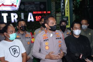 Gerai Vaksinasi Booster Polres Jakarta Barat di Sentra Kuliner, di Sambut Dengan Antusias Tinggi Oleh Masyarakat