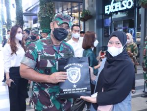 Danrem 051/Wkt Dampingi Pangdam Jaya Tinjau Serbuan Vaksinasi Booster Korem 051/Wijayakarta
