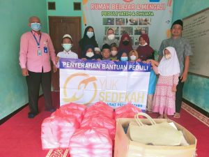 Sahabat Peduli 82#85 Beri 100 Nasi Kotak Siap Saji ke Panti Asuhan Yayasan Cahaya Insani di Tambun Utara Bekasi