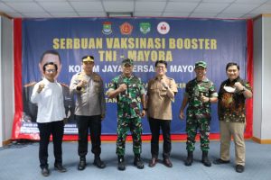 Percepatan Vaksinasi Pangdam Jaya Tinjau Pelaksanaan Vaksinasi di PT. Mayora Group